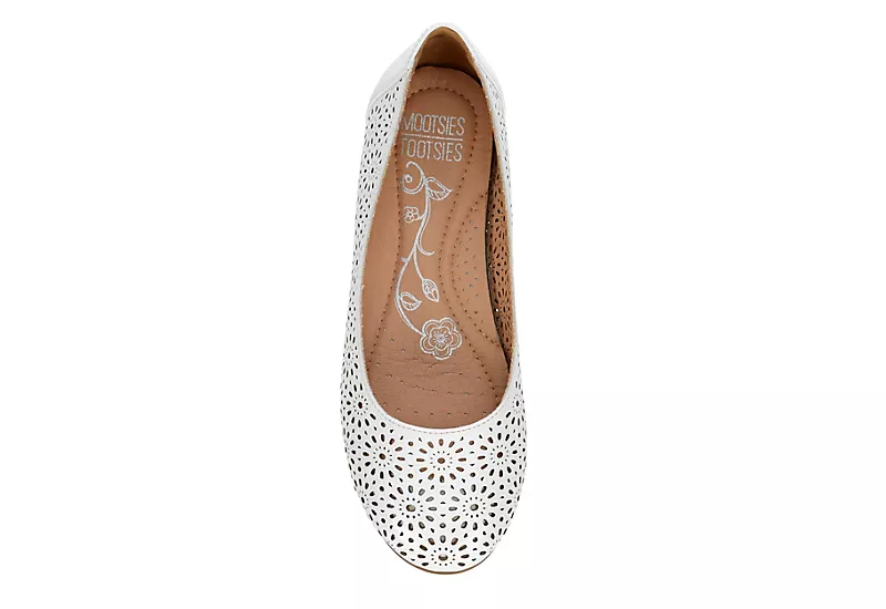 Mootsies Tootsies Womens Belva Flat - White 6 Mootsies Tootsies Womens Belva Flat - White - Image 6